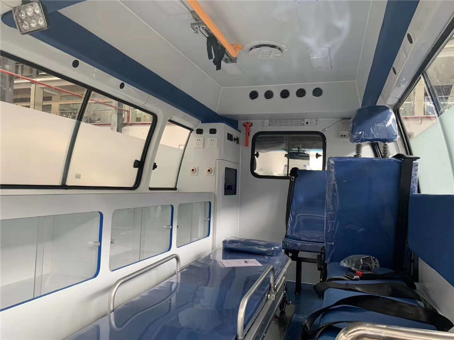 金龙凯锐转运型救护车
