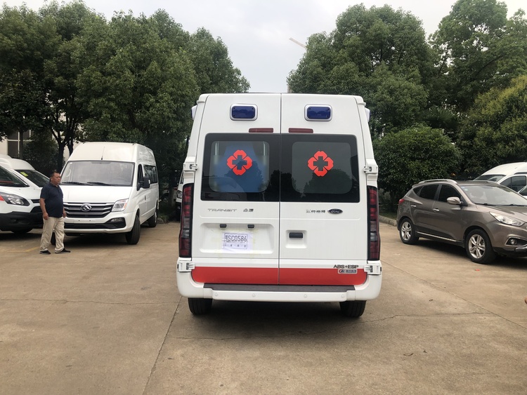 福特新世代V348长轴中顶救护车