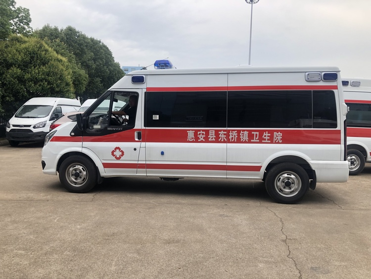 福特新世代V348长轴中顶救护车