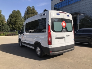 上汽大通V90监护型救护车