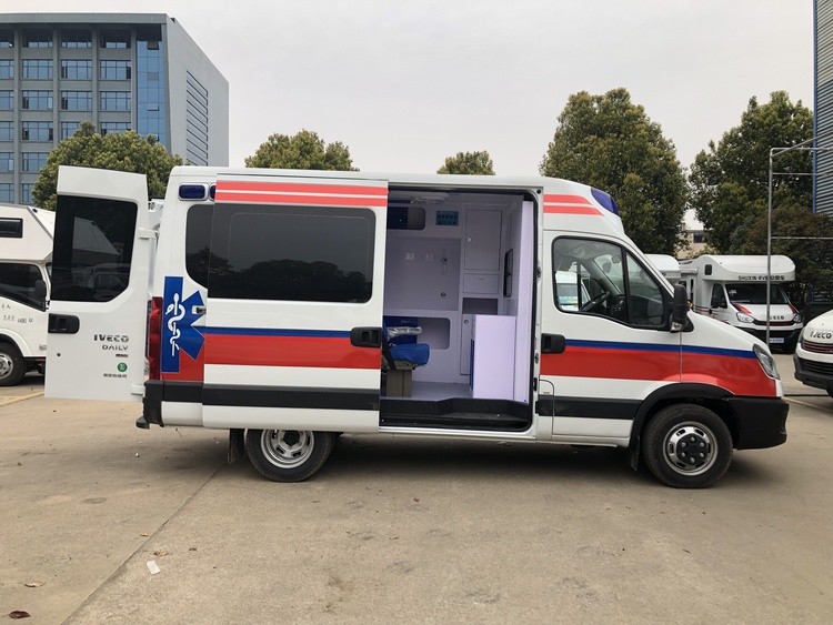 依维柯欧胜监护型救护车