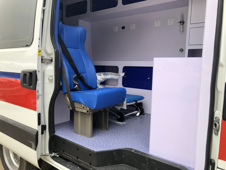 依维柯欧胜监护型救护车